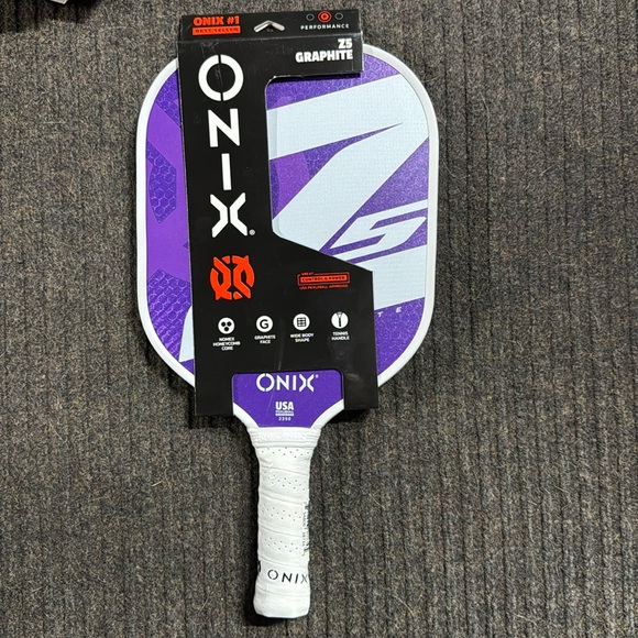 Onix Graphite Z5 Purple Pickleball Paddle - Brand New! - Picture 1 of 2